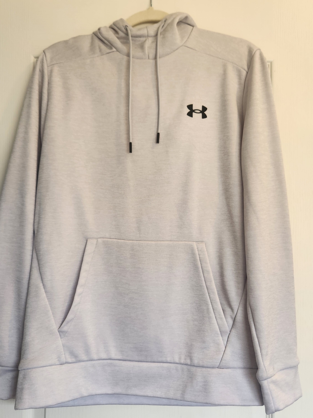 Under Armour Light Gray Men's Pullover Hoodie with Black Logo M Euc